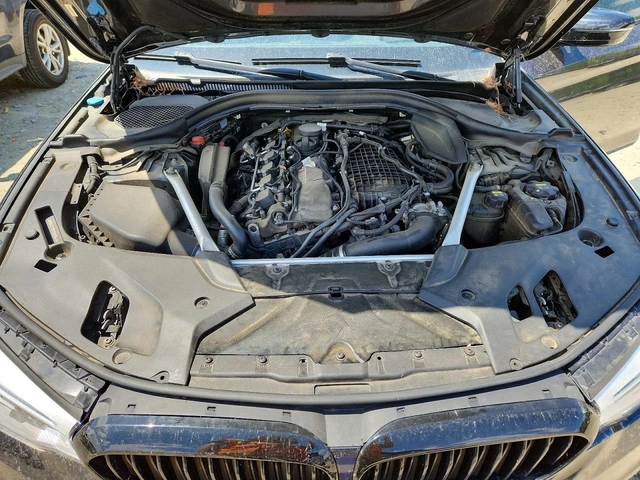 BMW 540 XI M PKG| HUD| HARMAN| ВАКУУМ| ЩОРИ| - автомобили, коли, обяви за нови и употребявани 10