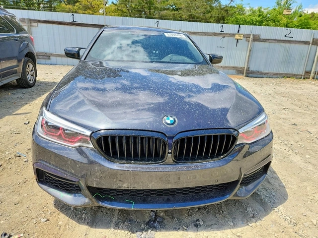 BMW 540 XI M PKG| HUD| HARMAN| ВАКУУМ| ЩОРИ| - автомобили, коли, обяви за нови и употребявани 1