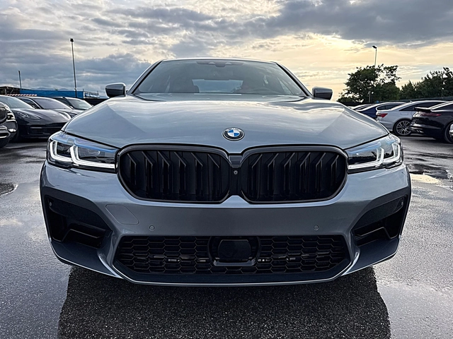 BMW 540 M PERFORMANS-4x4-Head Up-Harman Kardon-360Kameri-! - автомобили, коли, обяви за нови и употребявани 0