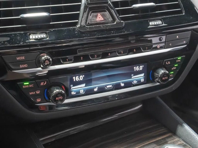 BMW 540 d M SPORT xDrive* HARMAN KARDON* 360 CAM* ХЕДЪП* - автомобили, коли, обяви за нови и употребявани 12