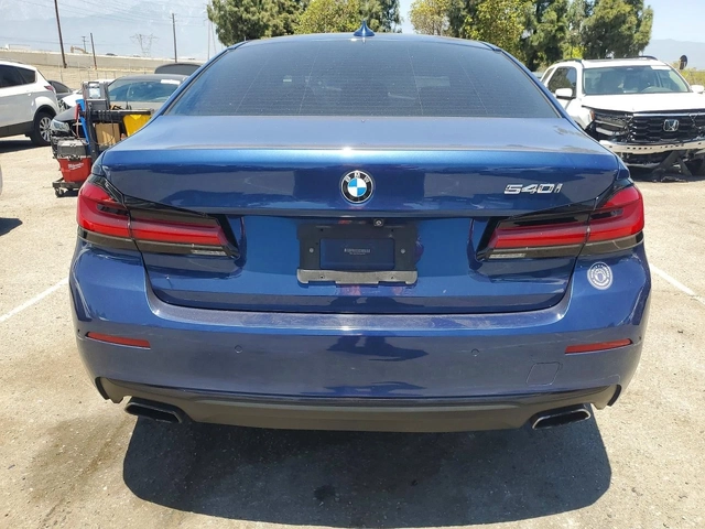 BMW 540 ПОДГРЕВ* ОБДУХВАНЕ* HARMAN* KARDON* 360* HUD* - автомобили, коли, обяви за нови и употребявани 5