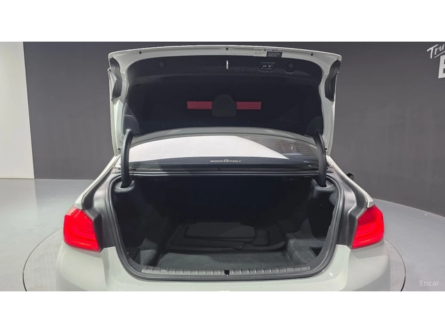 BMW 540 xDrive* M PACK* 360* HUD* DISTRO* H/K - автомобили, коли, обяви за нови и употребявани 15