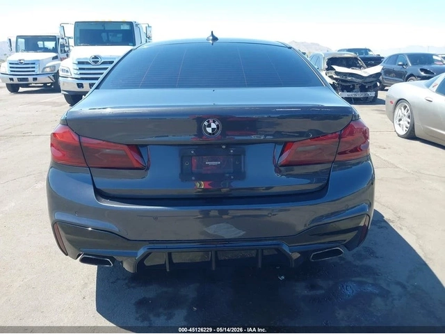 BMW 540 i* M-PACK/HEAD-UP/H&K SOUND - автомобили, коли, обяви за нови и употребявани 4