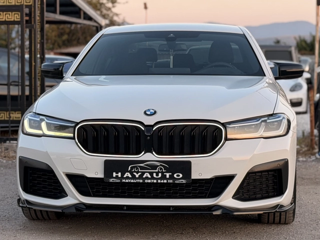 BMW 540 i= xDrive= B58= M-performance= HUD= Keyless Go= - автомобили, коли, обяви за нови и употребявани 0