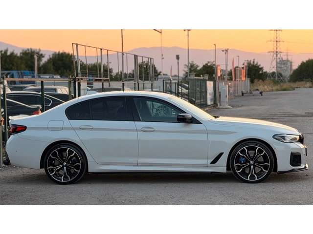 BMW 540 i= xDrive= B58= M-performance= HUD= Keyless Go= - автомобили, коли, обяви за нови и употребявани 3