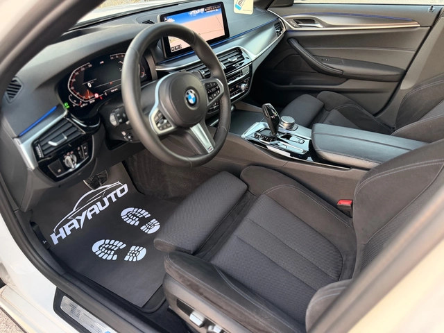 BMW 540 i= xDrive= B58= M-performance= HUD= Keyless Go= - автомобили, коли, обяви за нови и употребявани 8