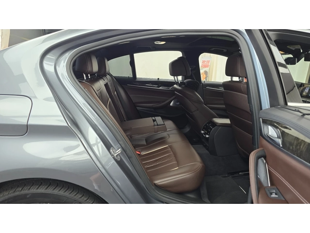 BMW 540 i xDrive M Sport Plus - автомобили, коли, обяви за нови и употребявани 10