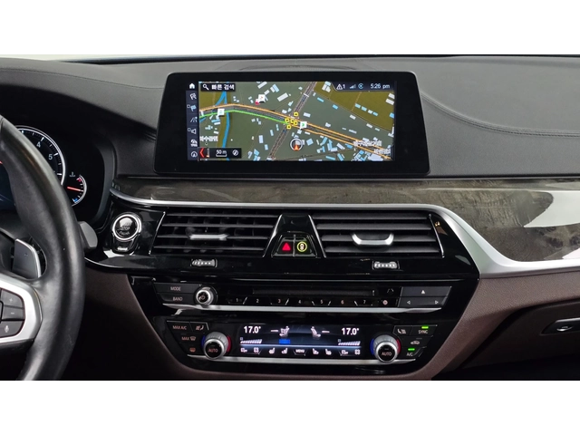BMW 540 i xDrive M Sport Plus - автомобили, коли, обяви за нови и употребявани 12