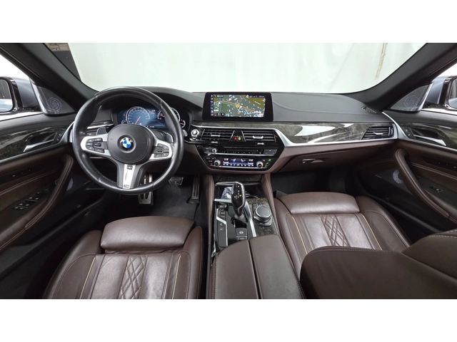 BMW 540 i xDrive M Sport Plus - автомобили, коли, обяви за нови и употребявани 6