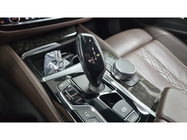 BMW 540 i xDrive M Sport Plus - автомобили, коли, обяви за нови и употребявани 8