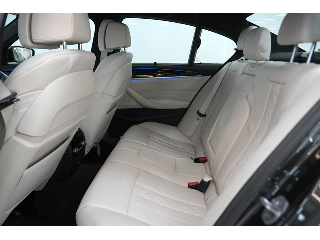 BMW 540d 540d xDrive M Package Shadow Line - автомобили, коли, обяви за нови и употребявани 12