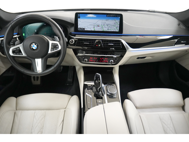 BMW 540d 540d xDrive M Package Shadow Line - автомобили, коли, обяви за нови и употребявани 9