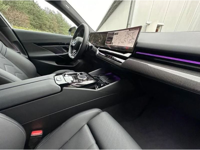 BMW 540d 540d xDrive M Sport - автомобили, коли, обяви за нови и употребявани 4