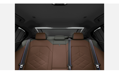 BMW 540d xDrive - автомобили, коли, обяви за нови и употребявани 11