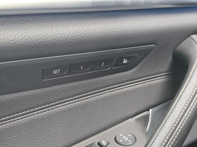 BMW 545 M Sport - автомобили, коли, обяви за нови и употребявани 8