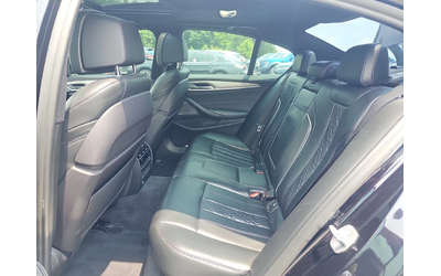 BMW 550 M550* МАСАЖ* 360* HEADUP* HARMAN* DISTRONIK* ОБДУХ - автомобили, коли, обяви за нови и употребявани 11