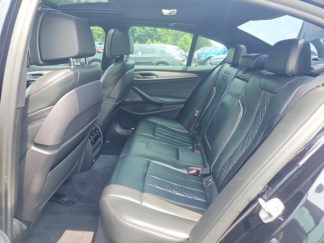 BMW 550 M550* МАСАЖ* 360* HEADUP* HARMAN* DISTRONIK* ОБДУХ - автомобили, коли, обяви за нови и употребявани 11