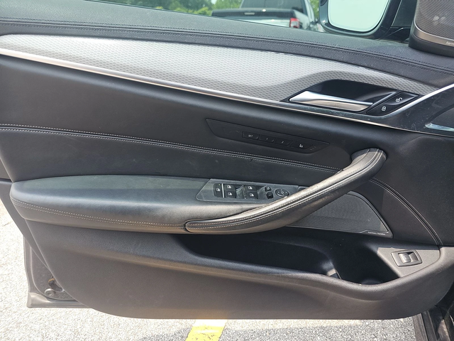 BMW 550 M550* МАСАЖ* 360* HEADUP* HARMAN* DISTRONIK* ОБДУХ - автомобили, коли, обяви за нови и употребявани 12