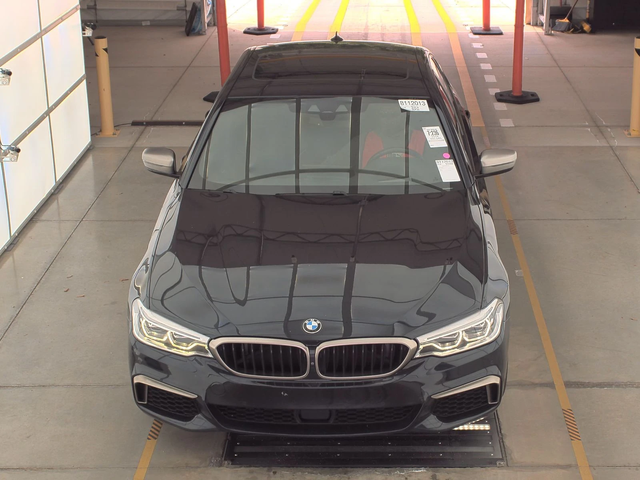 BMW 550 M550* МАСАЖ* 360* HEADUP* HARMAN* DISTRONIK* ОБДУХ - автомобили, коли, обяви за нови и употребявани 1