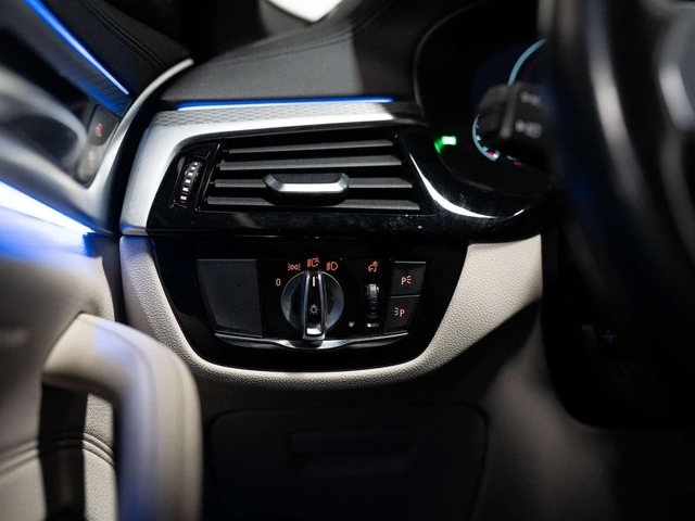 BMW 550 * xDrive * CARFAX * ЦЕНА ДО БГ - автомобили, коли, обяви за нови и употребявани 14