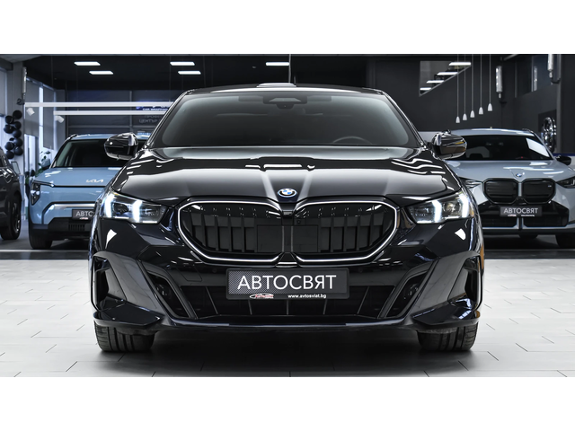 BMW 550 e xDrive M Sport Pro PHEV Steptronic - автомобили, коли, обяви за нови и употребявани 1