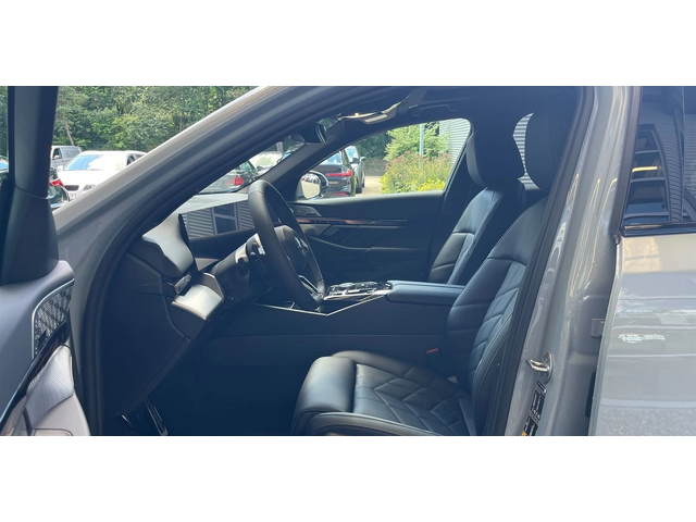 BMW 550 550e M-Sport - автомобили, коли, обяви за нови и употребявани 3