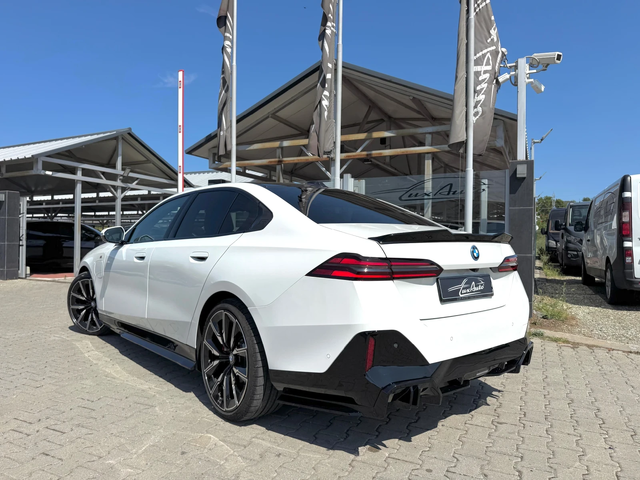 BMW 550 E#M PERFORMANCE PACK#NAPPA#ОБДУХВАНЕ#H&K#ГАРАНЦИЯ - автомобили, коли, обяви за нови и употребявани 4