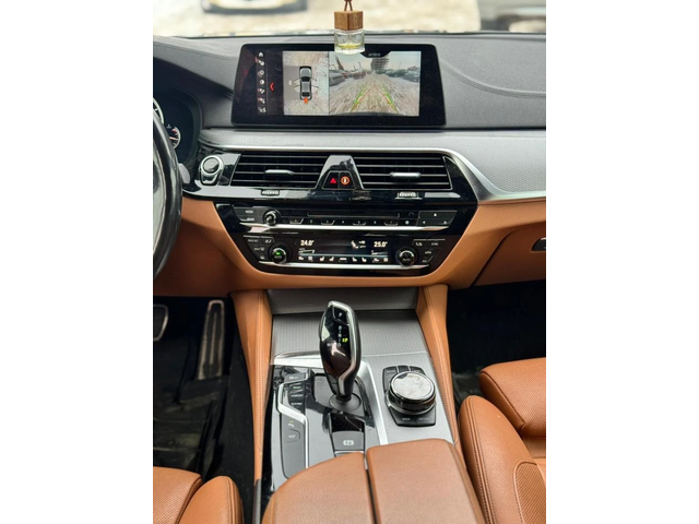 BMW 550 M* HARMAN* PERFORMANCE* HEAD-UP* PANO* 360* - автомобили, коли, обяви за нови и употребявани 10