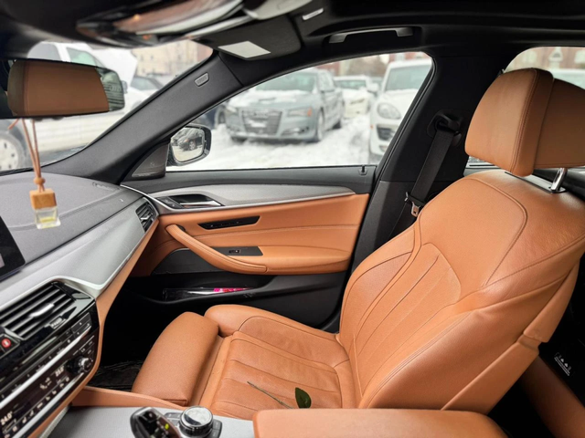 BMW 550 M* HARMAN* PERFORMANCE* HEAD-UP* PANO* 360* - автомобили, коли, обяви за нови и употребявани 12