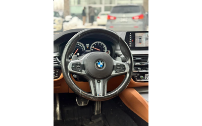 BMW 550 M* HARMAN* PERFORMANCE* HEAD-UP* PANO* 360* - автомобили, коли, обяви за нови и употребявани 8