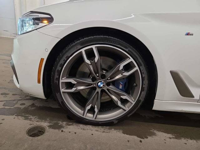 BMW 550 | M550I XDRIVE | 360 | harman kardon | обдухване - автомобили, коли, обяви за нови и употребявани 6