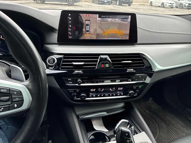 BMW 550 * xDrive * ДИСТРОНИК * 360 * HUD * ОБДУХВАНЕ - автомобили, коли, обяви за нови и употребявани 8