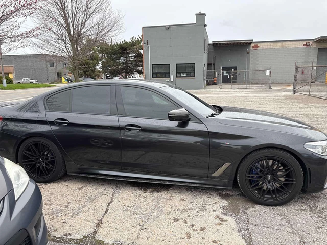 BMW 700 xDrive/ШИБИДАХ/360/ОБДУХВАНЕ/ГУМИ+ ДЖАНТИ - автомобили, коли, обяви за нови и употребявани 3