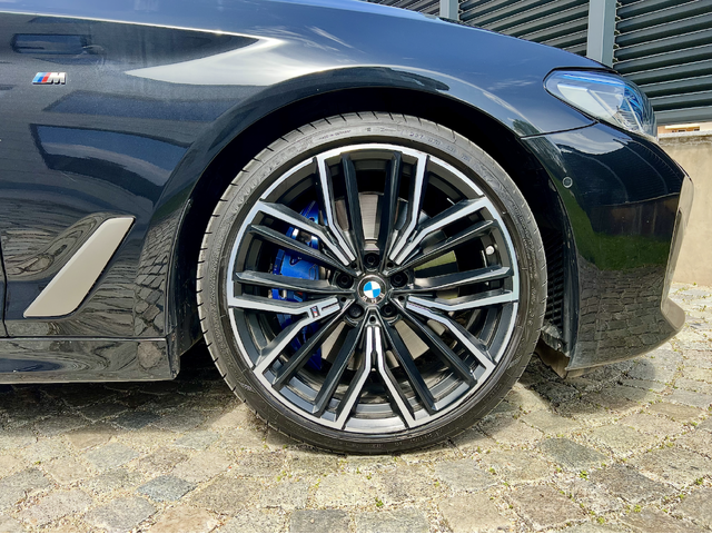 BMW 550 M550i xDrive Laser/Head-up/ H/K - автомобили, коли, обяви за нови и употребявани 16