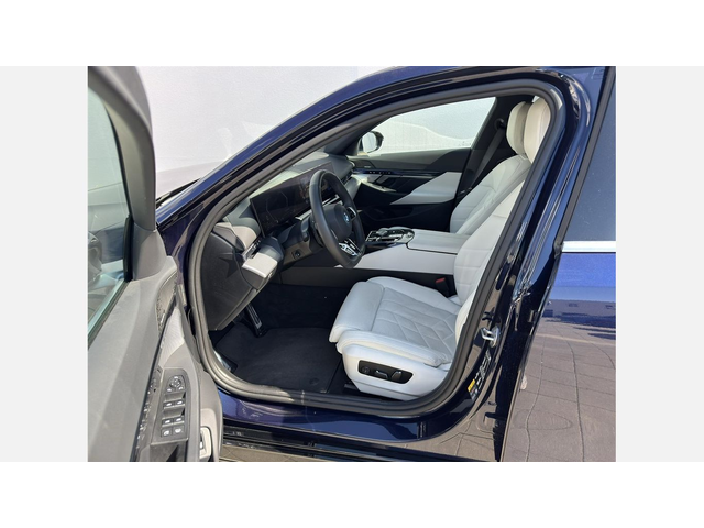 BMW 550e xDrive - автомобили, коли, обяви за нови и употребявани 7