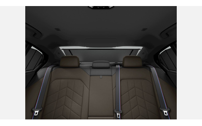 BMW 550e xDrive - автомобили, коли, обяви за нови и употребявани 11