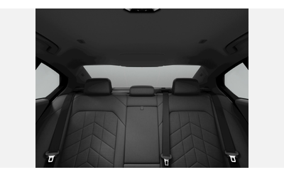 BMW 550e xDrive - автомобили, коли, обяви за нови и употребявани 11