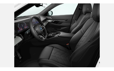 BMW 550e xDrive - автомобили, коли, обяви за нови и употребявани 7