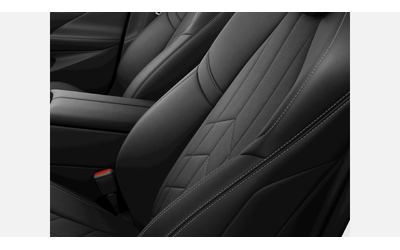 BMW 550e xDrive - автомобили, коли, обяви за нови и употребявани 8