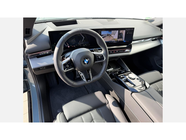 BMW 550e xDrive - автомобили, коли, обяви за нови и употребявани 4