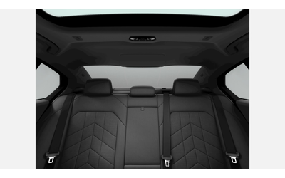 BMW 550e xDrive Sedan - автомобили, коли, обяви за нови и употребявани 10