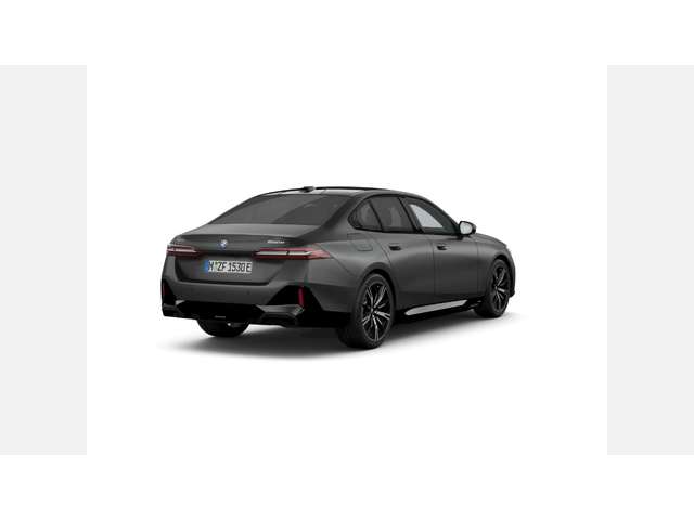 BMW 550e xDrive Sedan - автомобили, коли, обяви за нови и употребявани 1