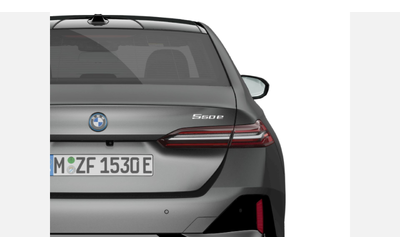 bmw-550e-xdrive-sedan - 5
