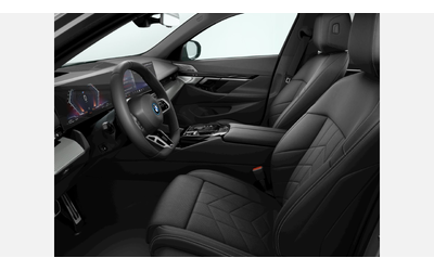 BMW 550e xDrive Sedan - автомобили, коли, обяви за нови и употребявани 6