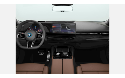 BMW 550e xDrive Sedan - автомобили, коли, обяви за нови и употребявани 8