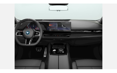 BMW 550e xDrive Sedan - автомобили, коли, обяви за нови и употребявани 9
