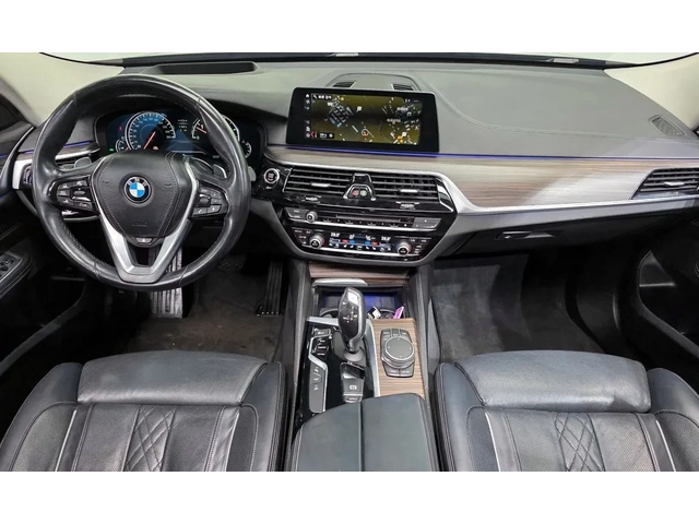 BMW 6 GT 30D xDrive / DIGITAL / ОБДУХ / HUD / PANO / 360 - автомобили, коли, обяви за нови и употребявани 6