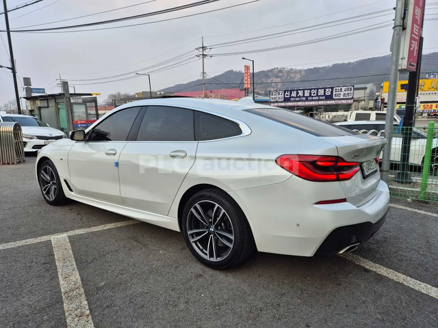 BMW 620 HEAD-UP * ОДБУХВАНЕ * PANO * 360 * KEYLESS - автомобили, коли, обяви за нови и употребявани 2