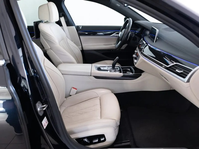 BMW 700 730d xDrive M-Pack - автомобили, коли, обяви за нови и употребявани 5