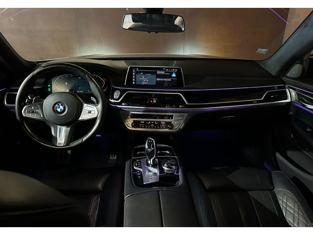 BMW 700 740d xDrive M-Pack - автомобили, коли, обяви за нови и употребявани 11